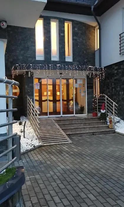 Hotel Aqua Sarvar-1