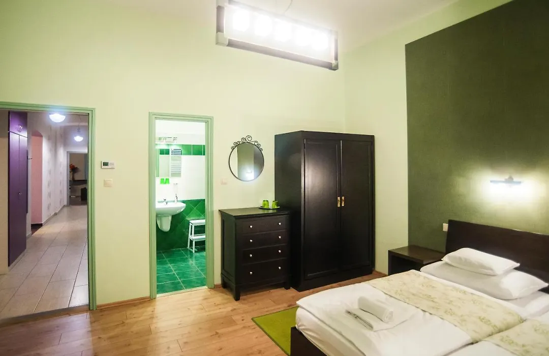 Budapest Rooms Bed And Breakfast-1
