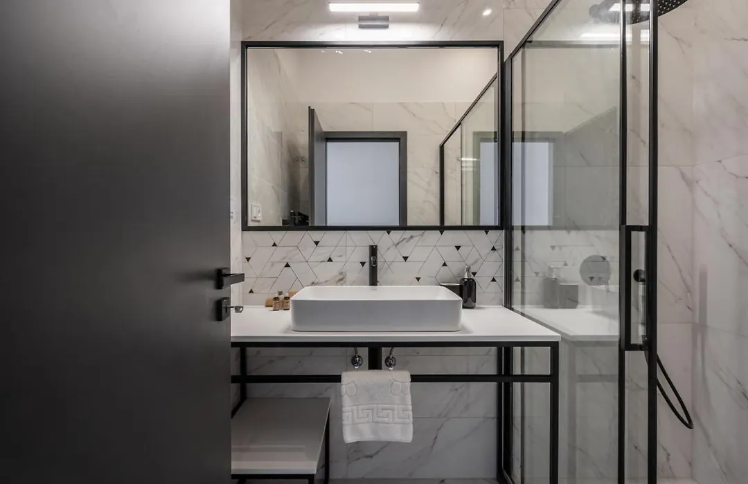 Astoria Boutique Suites- Best Location by BQA-1