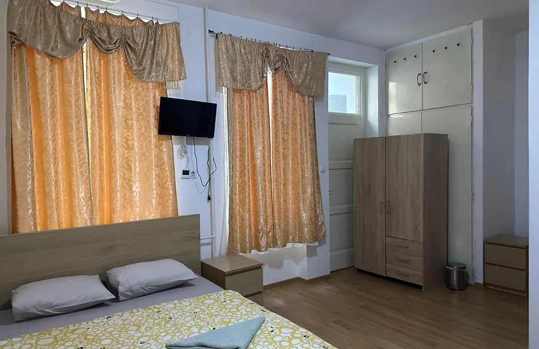 Kecskemeti Rooms-1