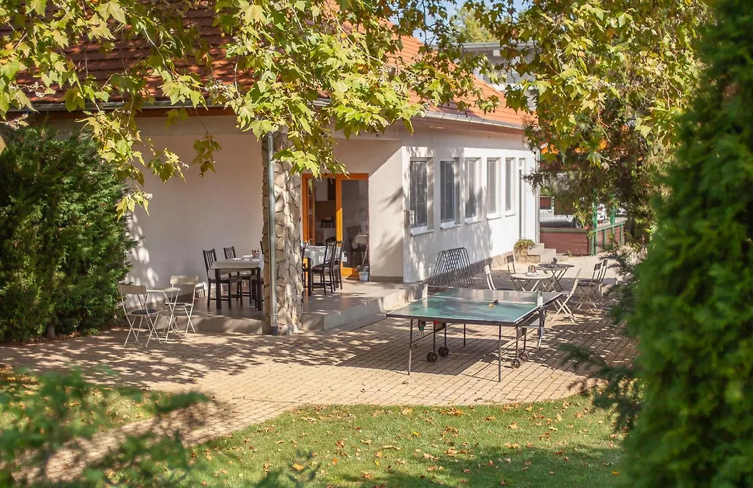 Platan Garden & Rooms Zamardi - Volt Hotel Platan-1