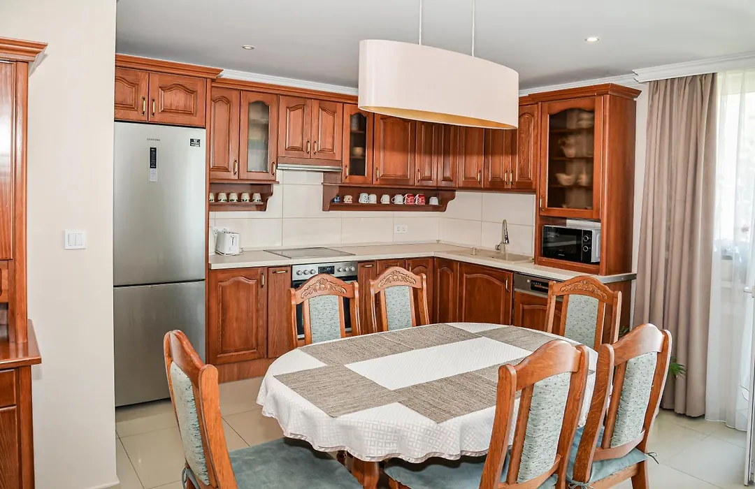Media Apartmanhaz-1