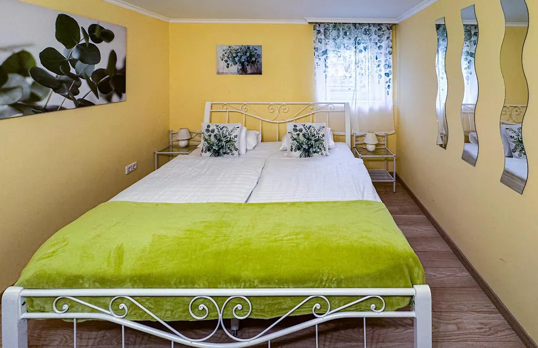 Camille Apartmanhouse-1