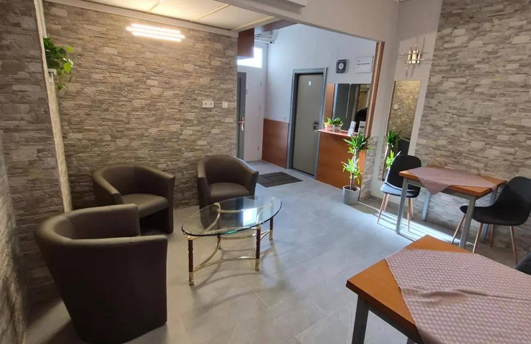 Eitans Guesthouse-1