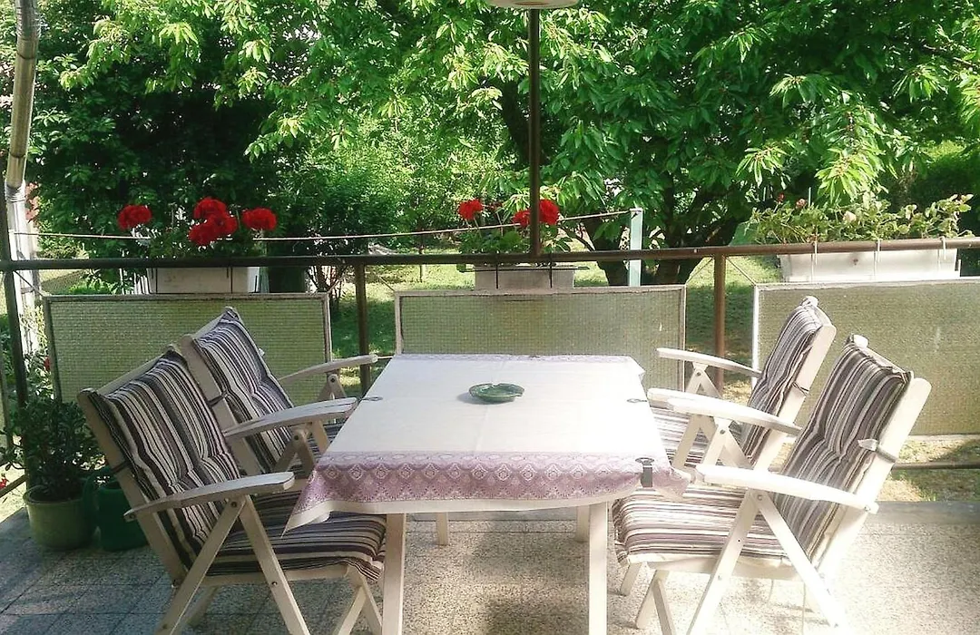 Ferienhaus Mit Garten & Parkplatz, Fuer Paare, Familien Und Hunde-1