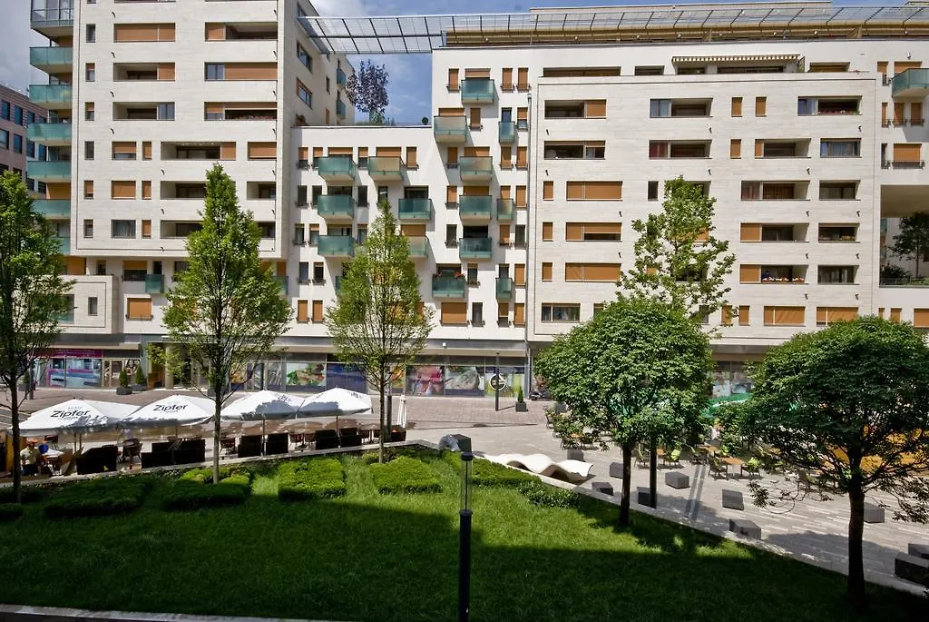 Corvin Lux Aparthotel-1