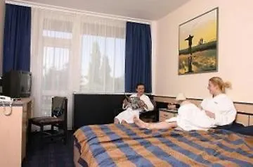 Ibs Garden Hotel-1