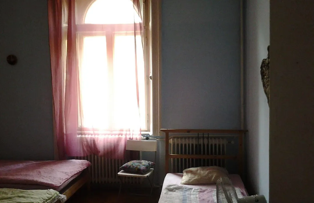 1St Hostel-1