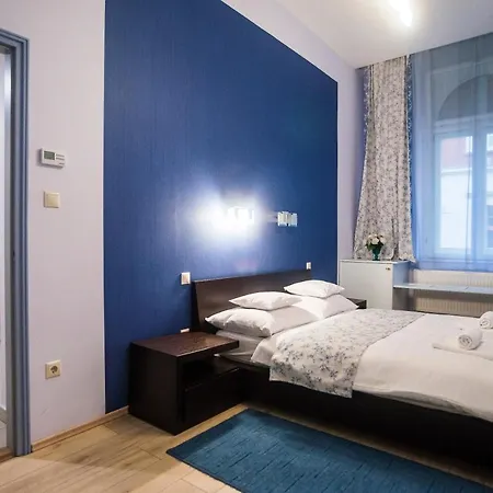Budapest Rooms Bed And Breakfast-2