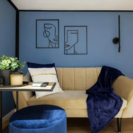 Ak7 Boutique Suites-3