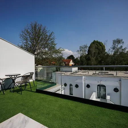 Villa Bauhaus Wellness Apart-Hotel-3