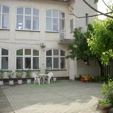Garden Szivarvany Utca 39 Superior Vendeghaz-3