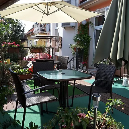Hotel Isabell Gyor-2