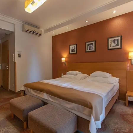 City Hotel Miskolc-3