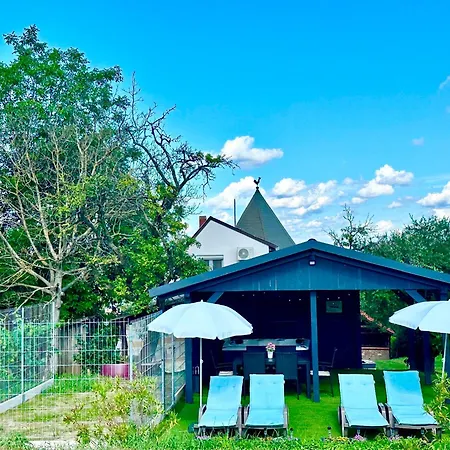 Szent Orban Panzio - Kutyabarat Apartmanok-2
