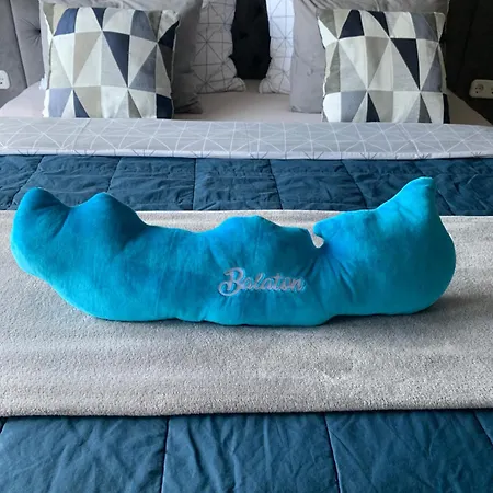 Hollik Apartmanhaz-2