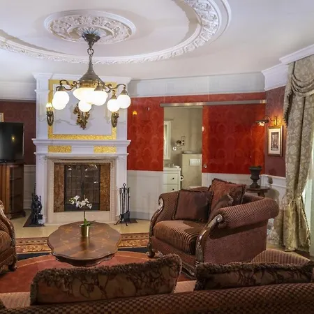Erla Villa Boutique Hotel-2