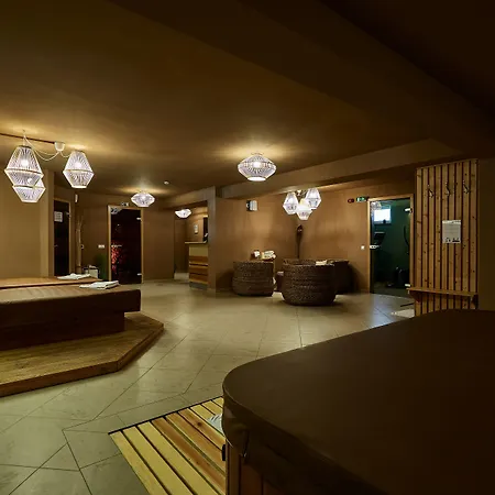 Hotel Lajta Park-3