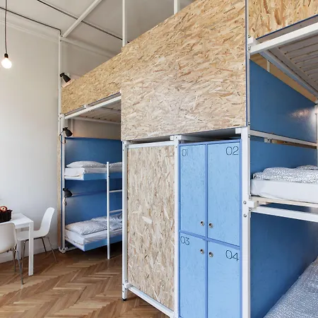 Avenue Hostel-2