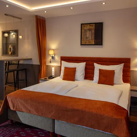 Hotel Charles-2