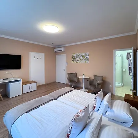 Camille Apartmanhouse-2