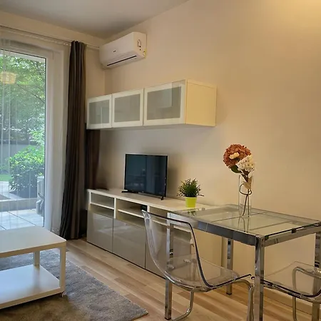 Corvin Center Suites-2