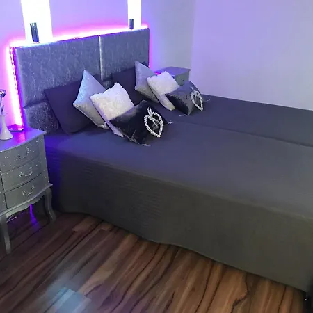 Feel Different Apartment-2