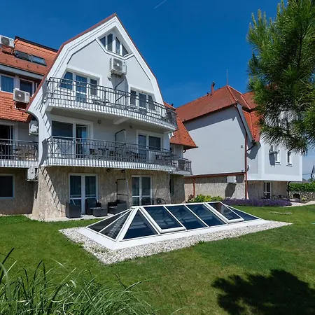Holiday Club Apartman Hotel-2