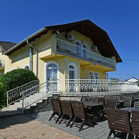 Royal Villa-2
