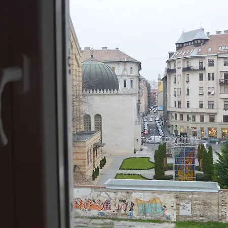 Synagogue View Guest House-2
