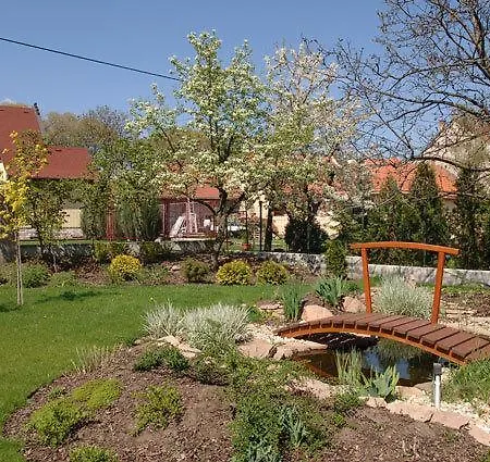 Aranykert Vendeghaz-3