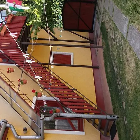 Zach Klara Utcai Apartman-2