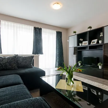 Sweet Home At The Danube-2
