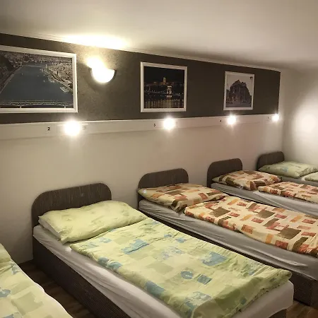 Opera Hostel Budapest-3