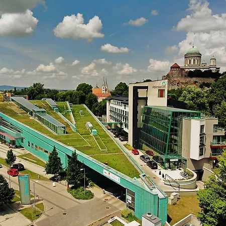 Portobello Wellness&Yacht Hotel Esztergom-3