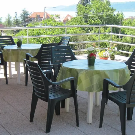 Suele Apartments & Rooms-2