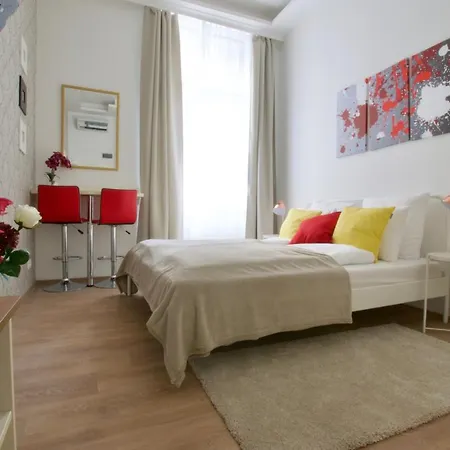 St King 11 By Hi5 Apartments-2