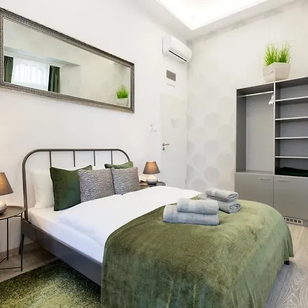 Silver Rooms By Staymood Holidays-3