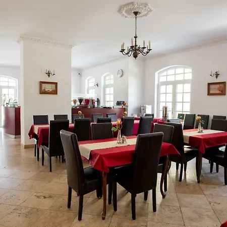 Walzer Hotel-2