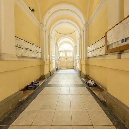Atlanta Apartment Is In The Heart Of Budapest-3