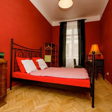 Hedonist Lodge-3