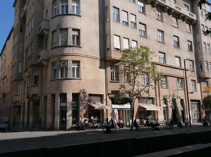 Next Door Apartment Budapest acceptant les animaux