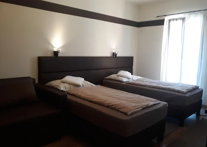 Hotel Decsi Vendeghaz Esztergom