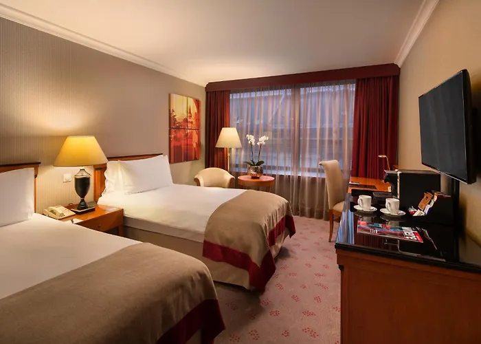 Hôtels à côté de Chaussures sur le Danube