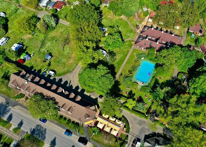 Romantik Camping Es Panzio Bük