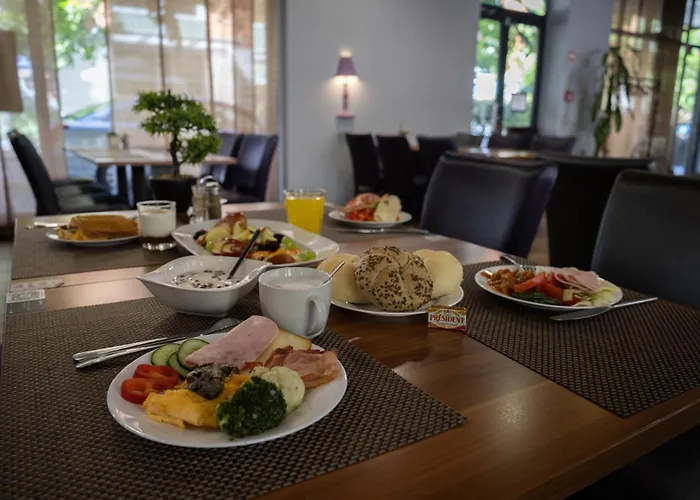 Hotéis perto de Sziklakórház Múzeum