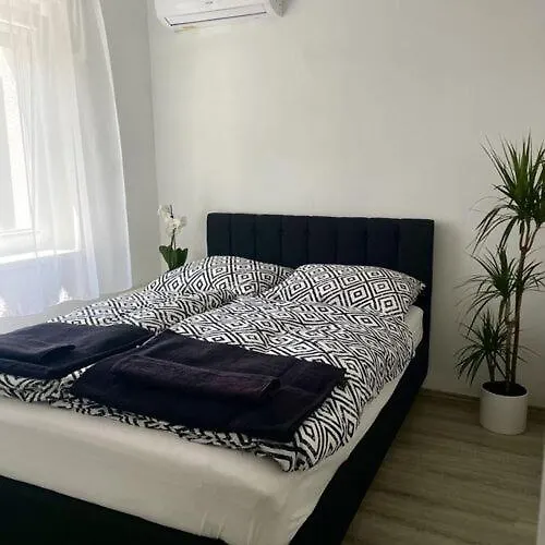 Leander House Hotel Siofok