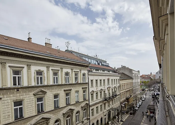 Hotel Central Basilica Budapeste - um hotel de 4 estrelas