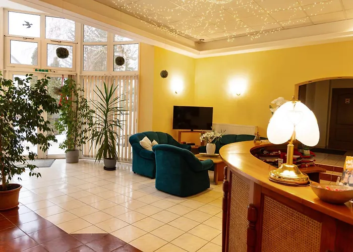 Hotel Penta Lux Tata