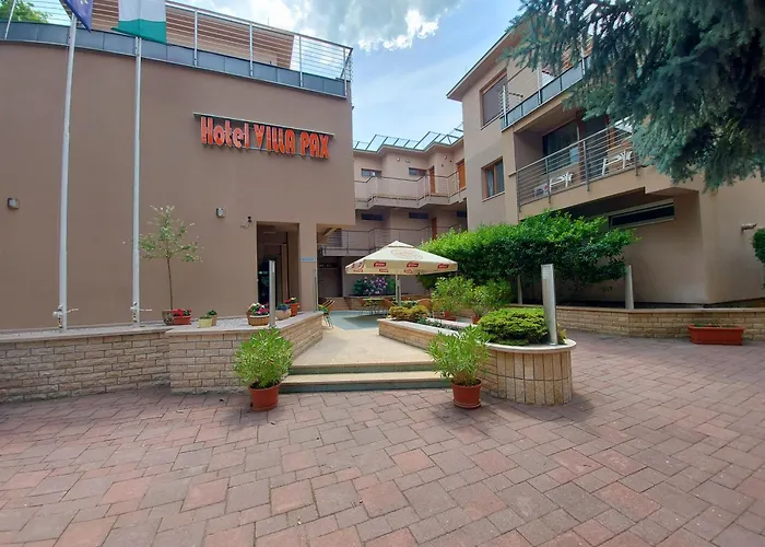 Hotel Villa Pax Balatonalmádi